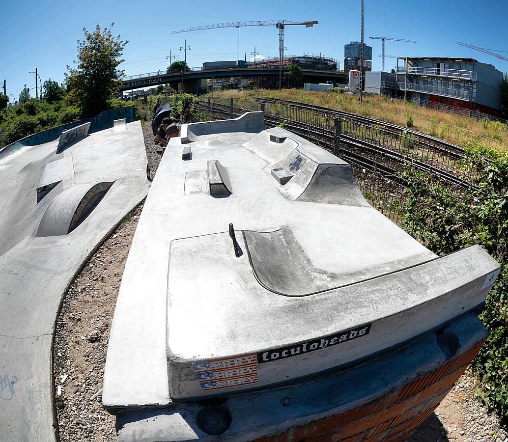 DogShit Diy Fingerboard Park